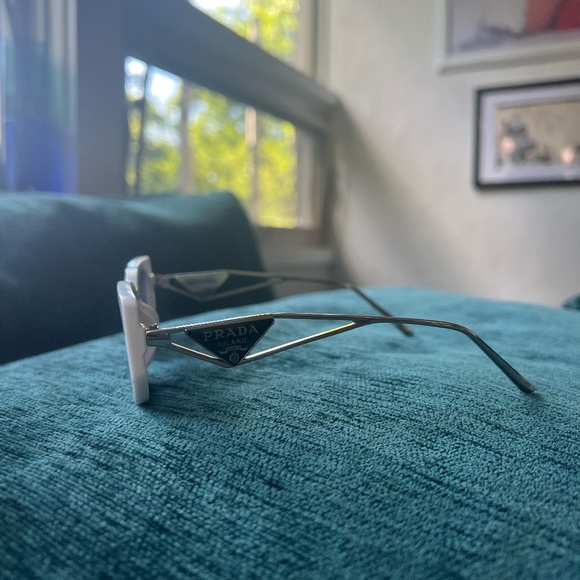 Prada PR 14YS - Picture 6 of 7